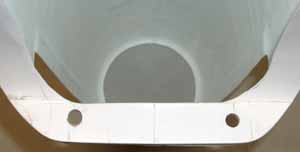 Löcher für Flächendübel